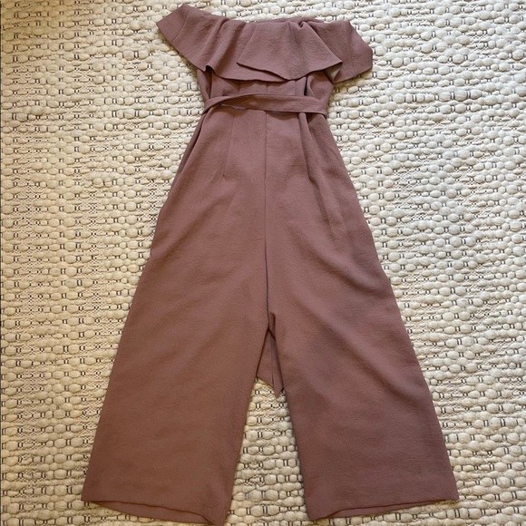 Babaton Flutter strapless, ruffled Jumpsuit - Picture 5 of 5